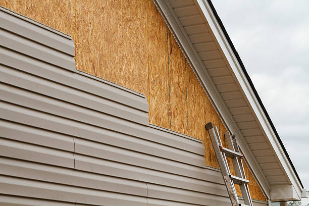 Professional Emergency Siding Repair technician working in Salisbury, NY